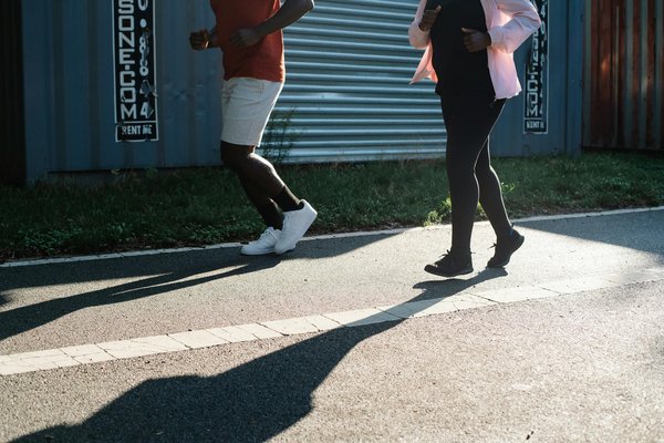 Soulagement de la douleur par le rire : Explorez le pouvoir thérapeutique de l'humour !